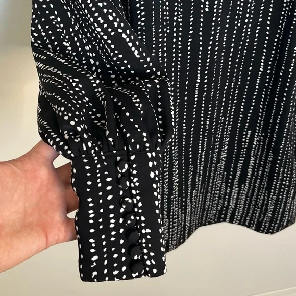 H&M Black and White Patterned Long Sleeve Dress size 4 - Picture 6 of 9